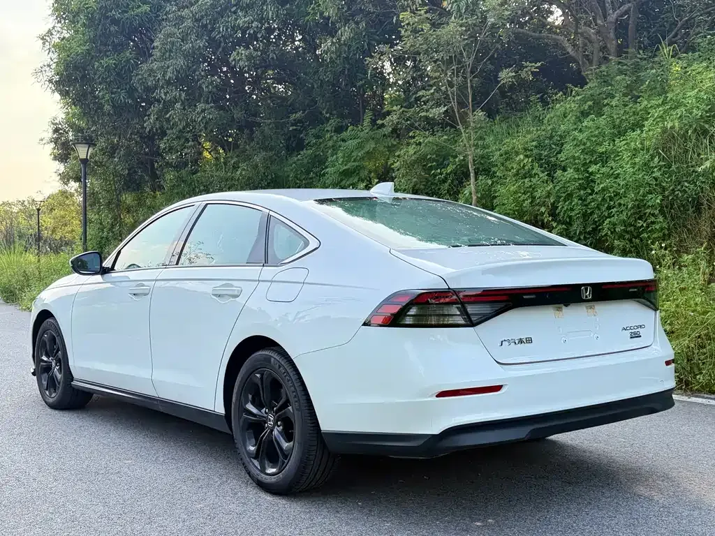 Honda Accord 2025 из CN, фото 5