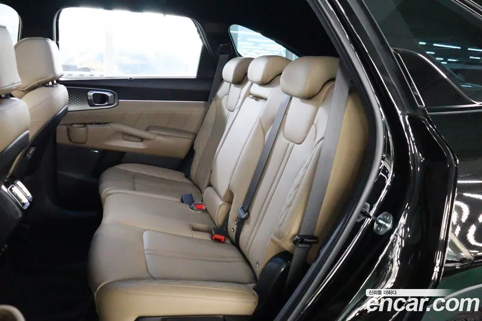 Kia Sorento — фото 8
