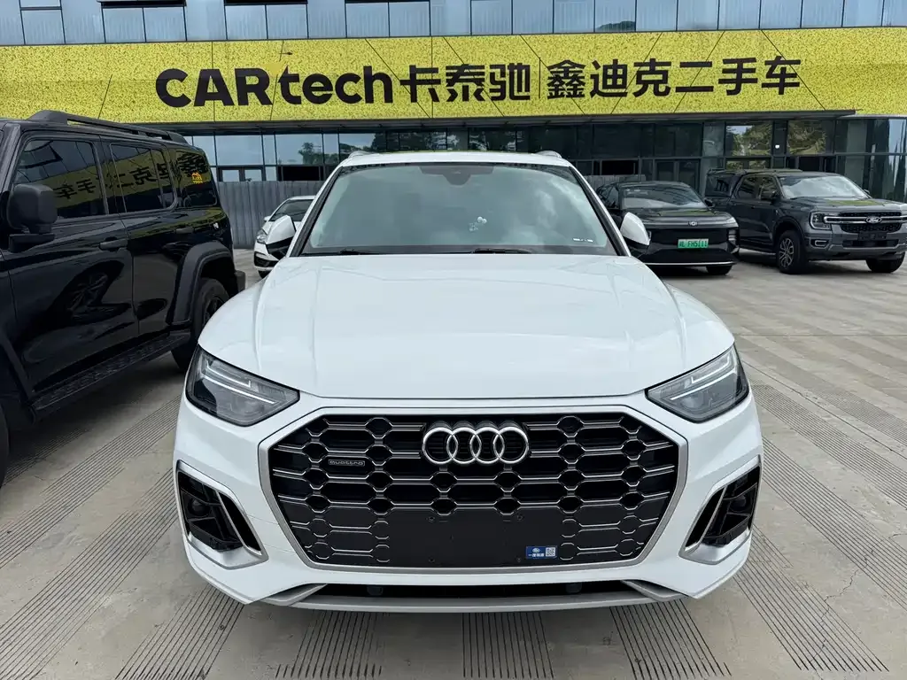 Audi Q5L 2022 из CN, фото 2