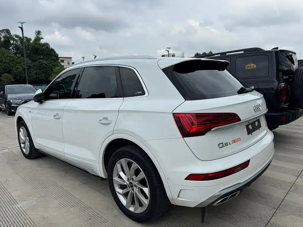 Audi Q5L 2022 из CN, фото 9