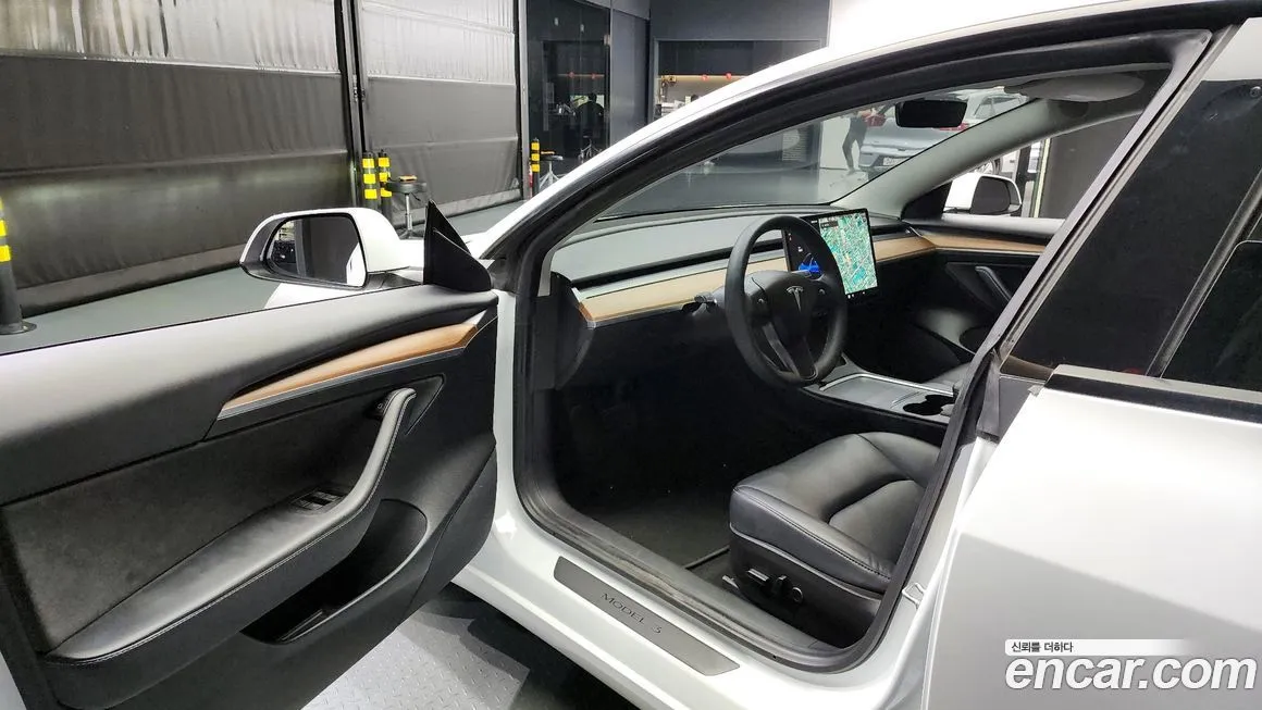 Tesla Model 3 2021 из KR, фото 10