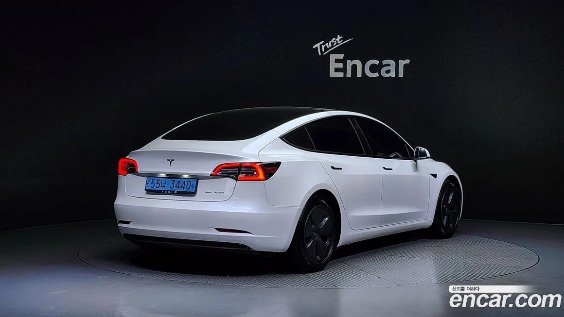 Tesla Model 3 2021 из KR, фото 2