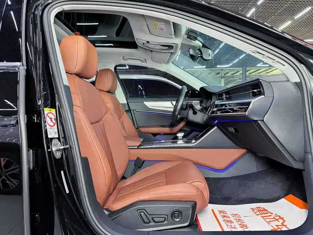 Audi A6L 2023 из CN, фото 9