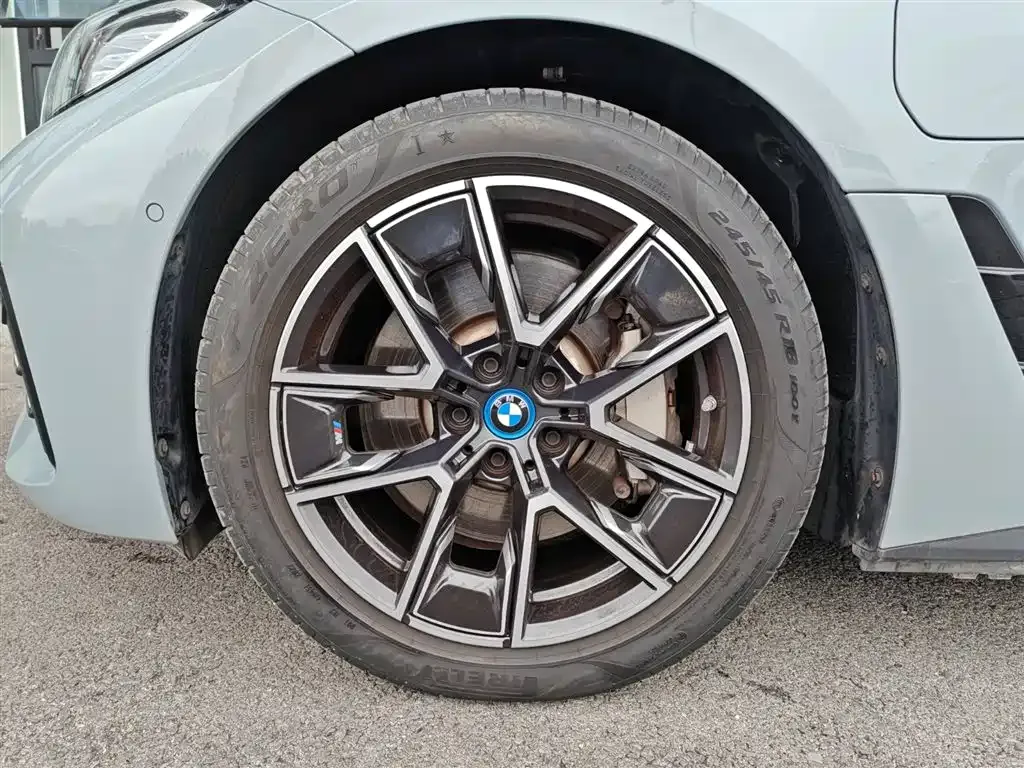 BMW i4 2022 из CN, фото 3