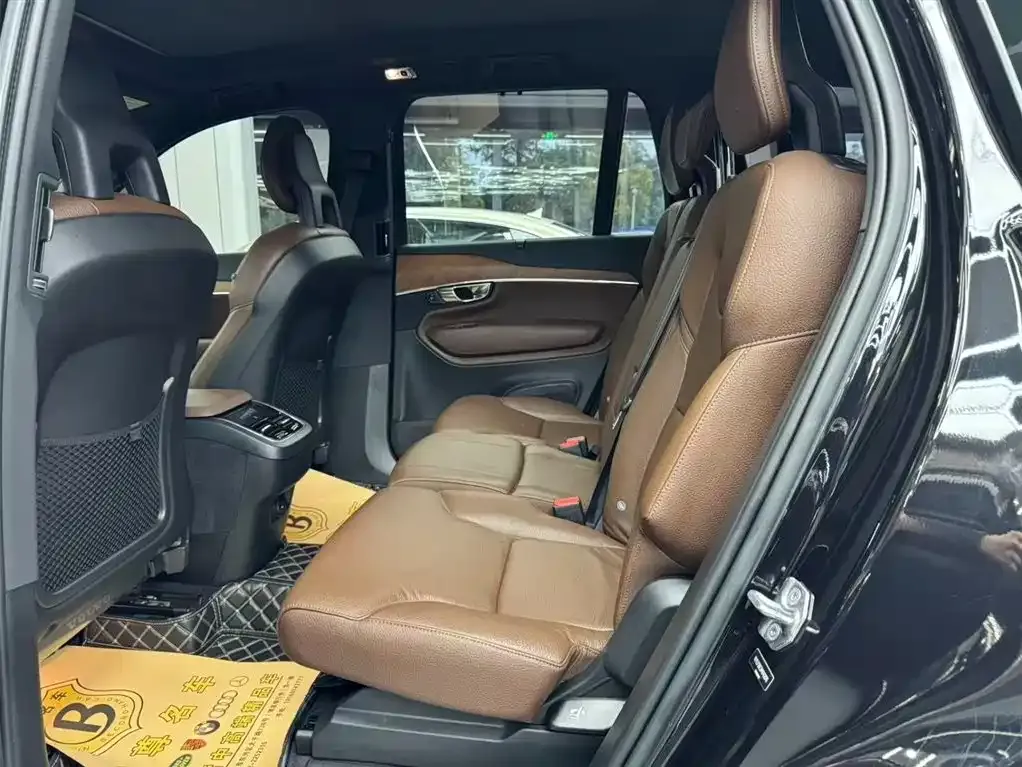 Volvo XC90 2021 из CN, фото 8