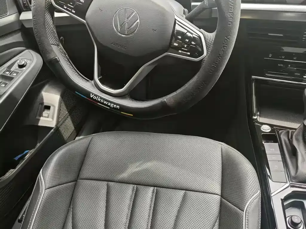 Volkswagen Passat 2024 из CN, фото 5