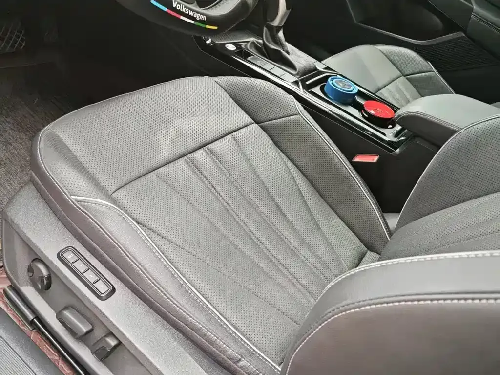 Volkswagen Passat 2024 из CN, фото 6