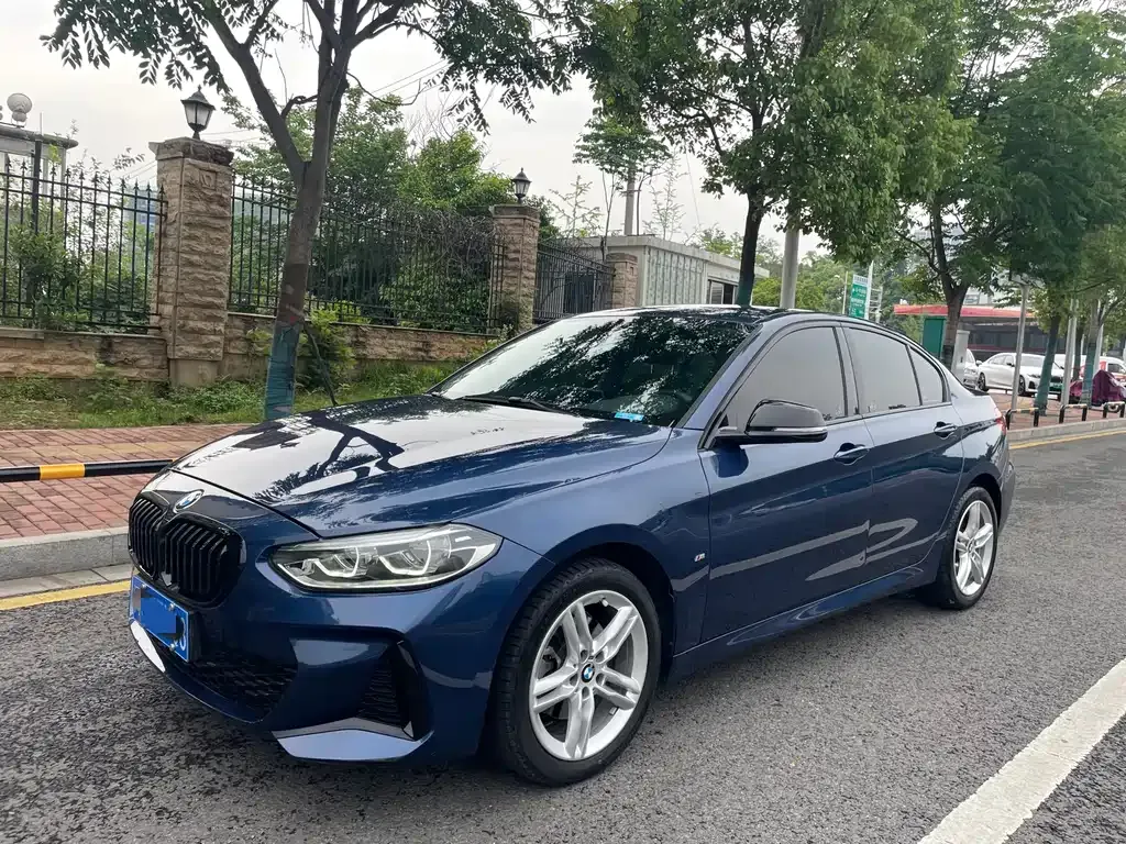 BMW 1 Series 2022 из CN, фото 1