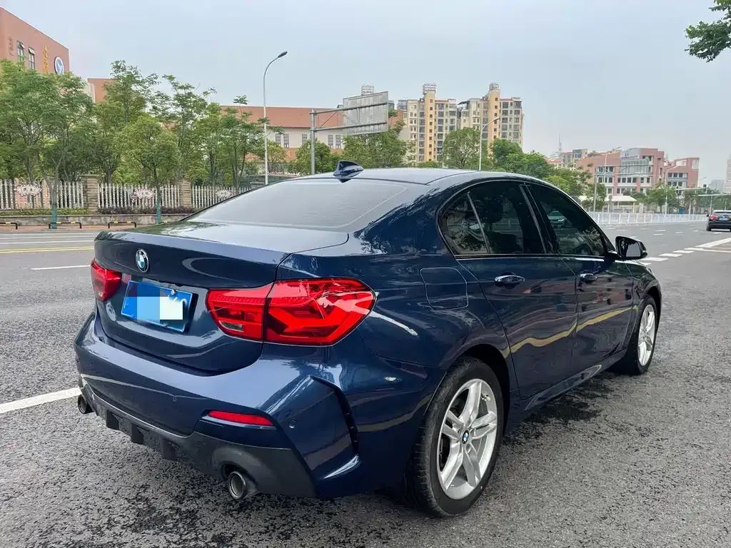 BMW 1 Series 2022 из CN, фото 4