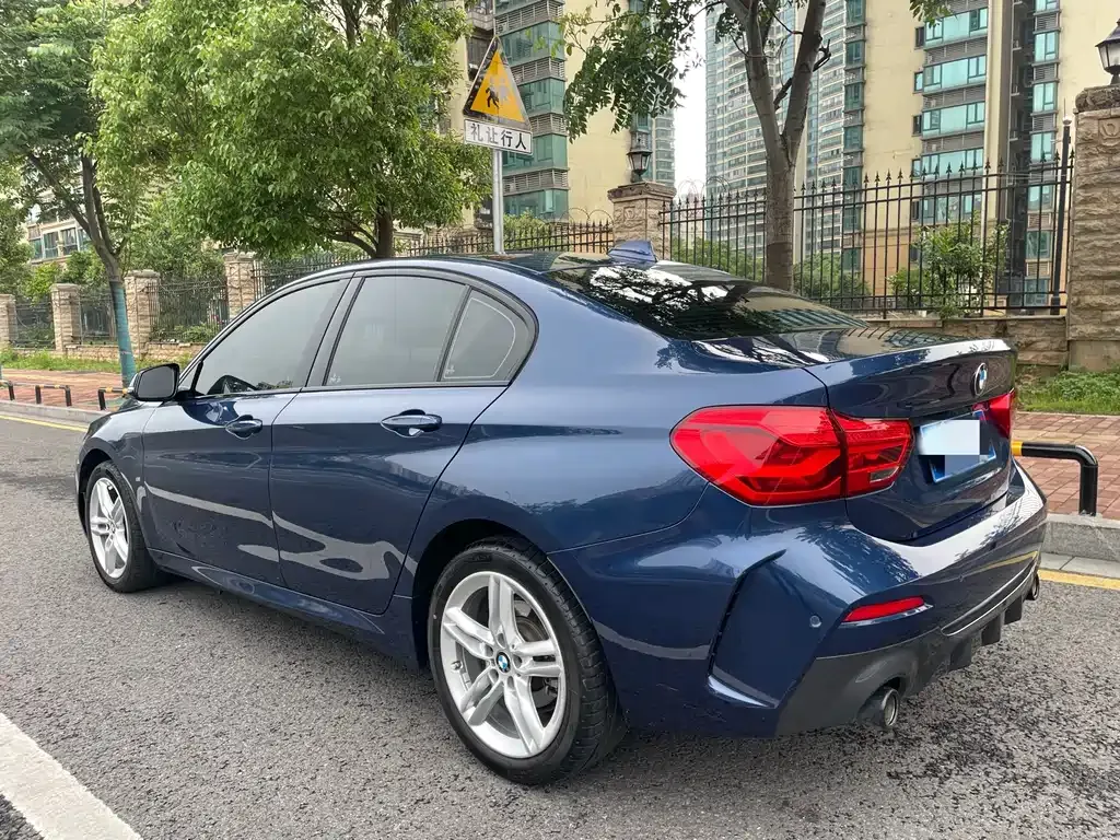 BMW 1 Series 2022 из CN, фото 6