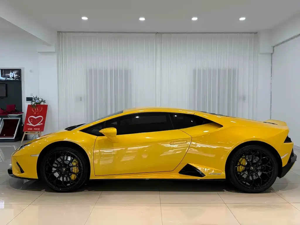 Lamborghini Huracan 2022 из CN, фото 4