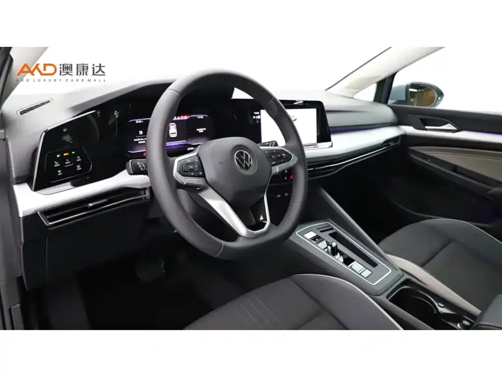 Volkswagen Golf 2023 из CN, фото 6