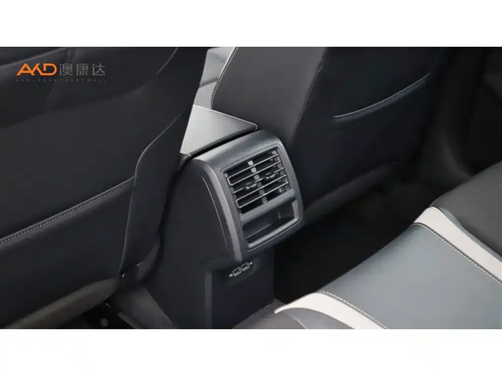 Volkswagen Golf 2023 из CN, фото 9