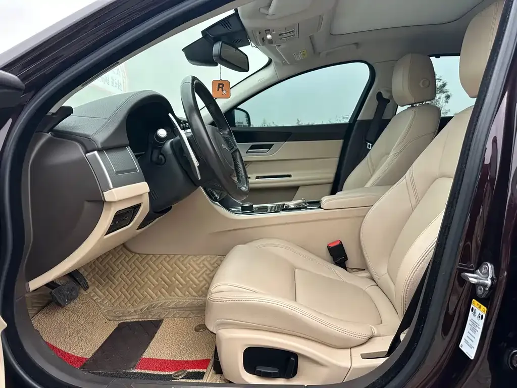 Jaguar XFL 2021 из CN, фото 4