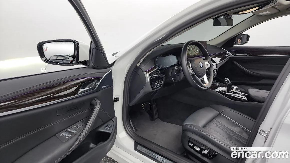 BMW 5-Series 2023 из KR, фото 10