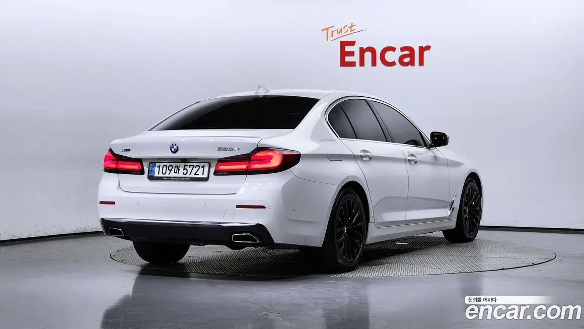 BMW 5-Series 2023 из KR, фото 2