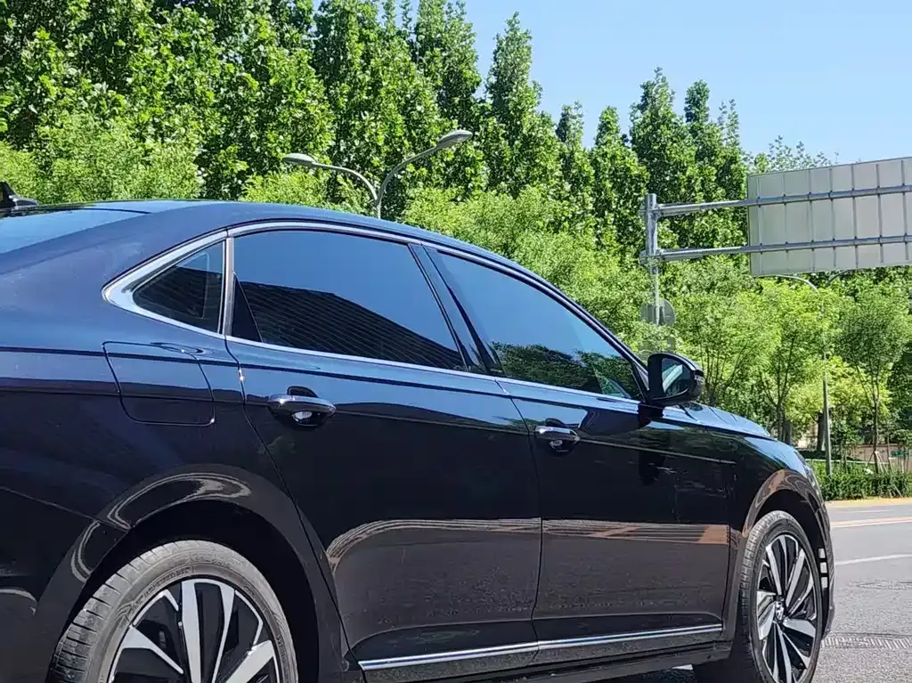 Volkswagen Passat 2022 из CN, фото 10