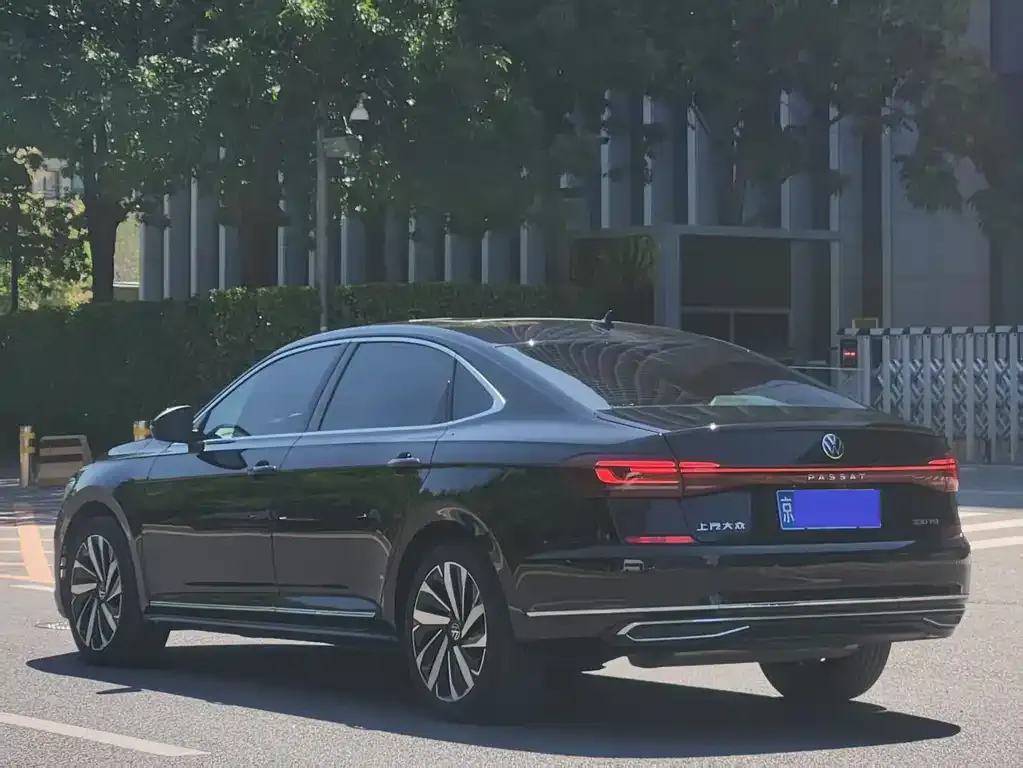 Volkswagen Passat 2022 из CN, фото 4