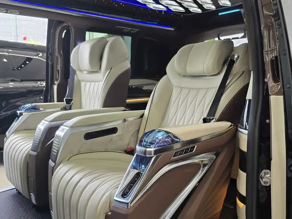 Mercedes-Benz V-Class 2025 из CN, фото 10