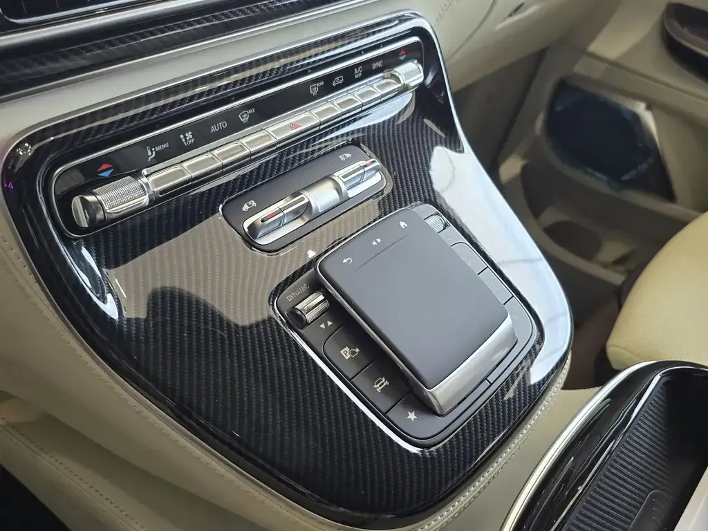 Mercedes-Benz V-Class 2025 из CN, фото 4