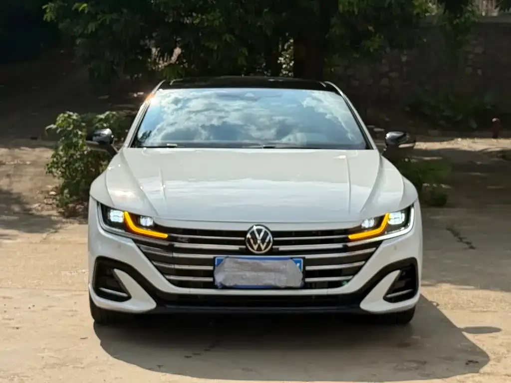 Volkswagen CC 2022 из CN, фото 2