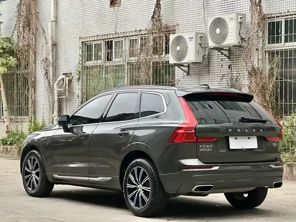 Volvo XC60 2021 из CN, фото 8