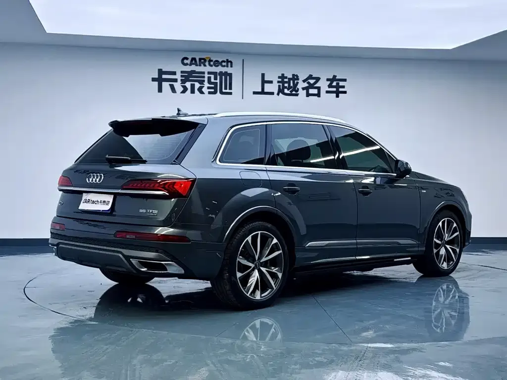 Audi Q7 2021 из CN, фото 6