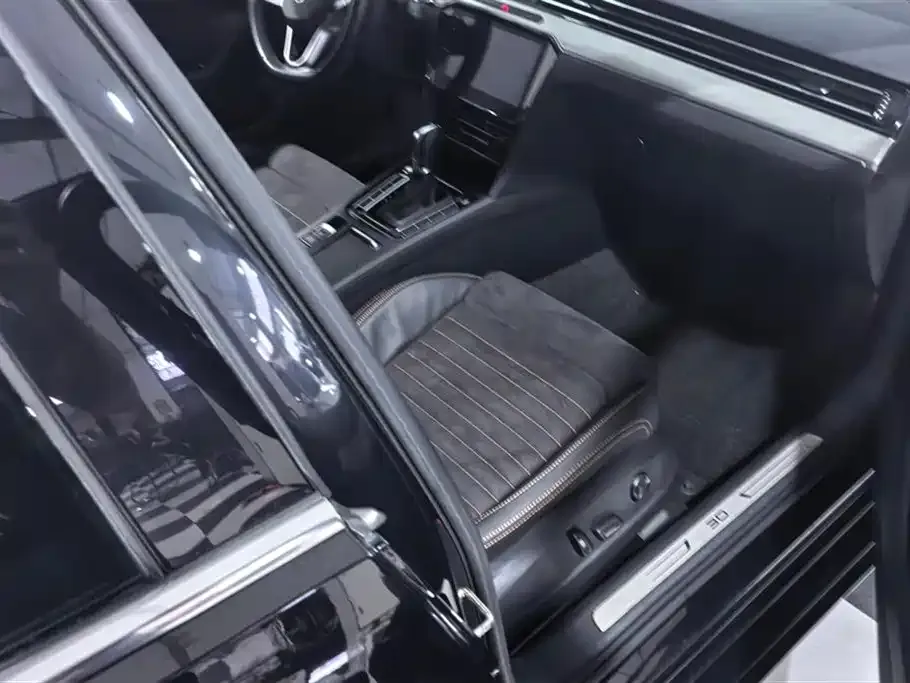 Volkswagen Magotan 2021 из CN, фото 8