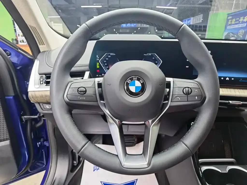 BMW X1 — фото 10