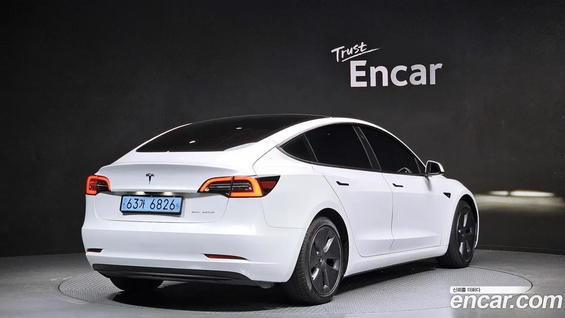 Tesla Model 3 2021 из KR, фото 2