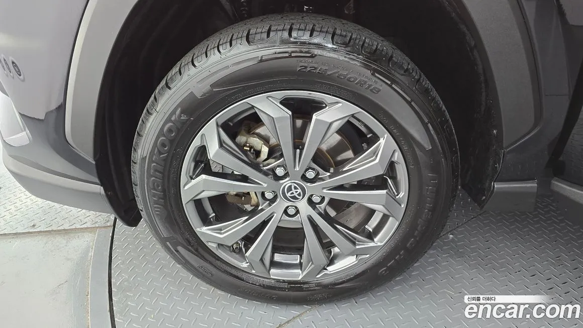 Toyota RAV4 2023 из KR, фото 5