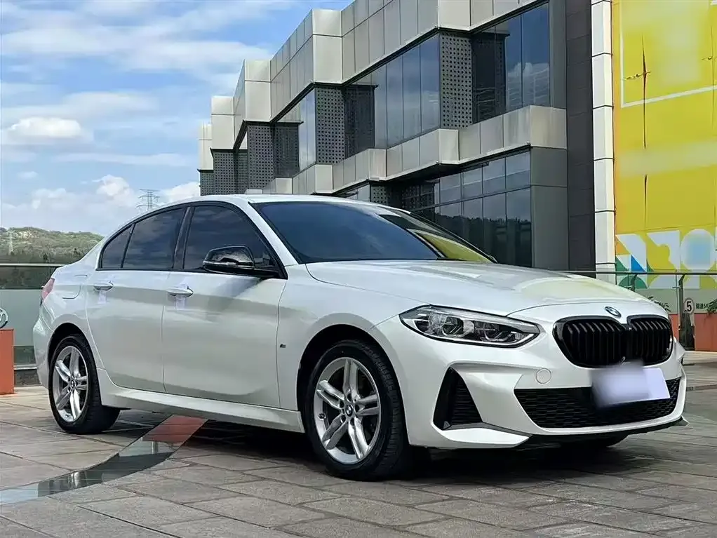 BMW 1 Series 2022 из CN, фото 4