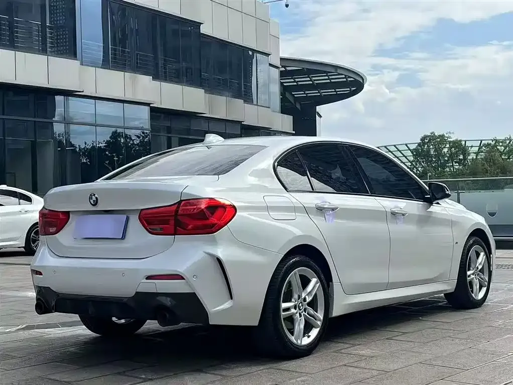 BMW 1 Series 2022 из CN, фото 8