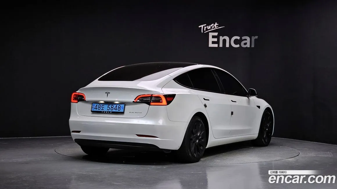 Tesla Model 3 2022 из KR, фото 2