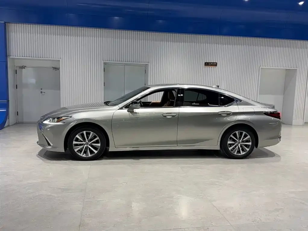 Lexus ES 2021 из CN, фото 6