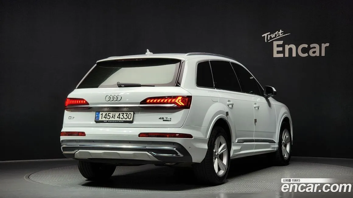 Audi Q7 — фото 2
