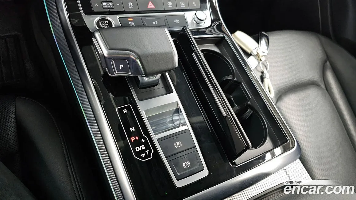 Audi Q7 — фото 9