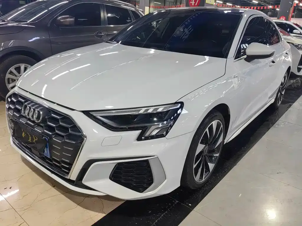 Audi A3 2024 из CN, фото 1
