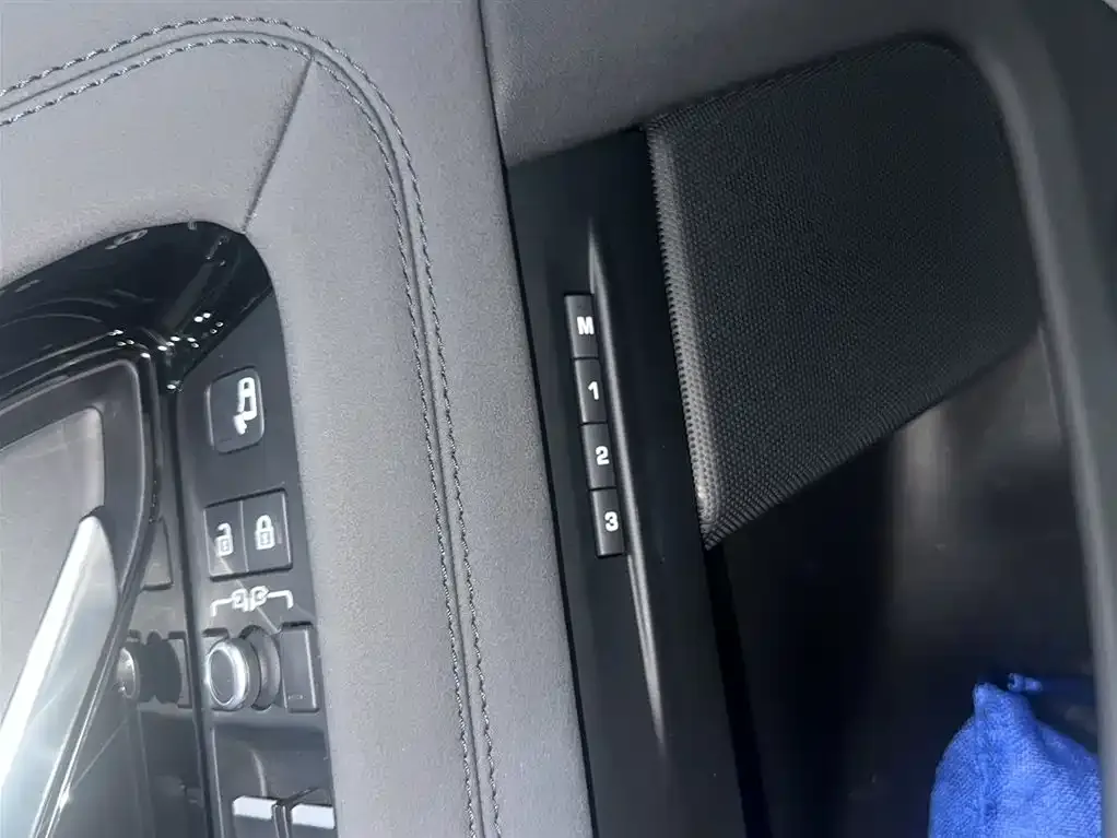 Land Rover Evoque 2021 из CN, фото 3