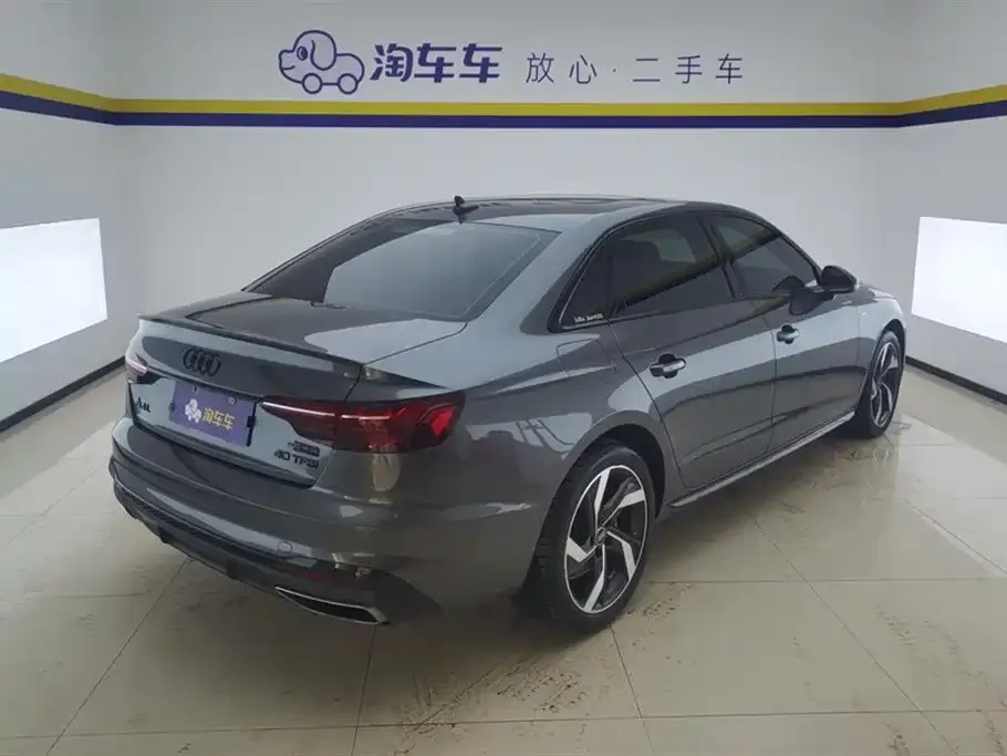 Audi A4L 2023 из CN, фото 3