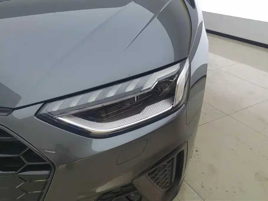 Audi A4L 2023 из CN, фото 5