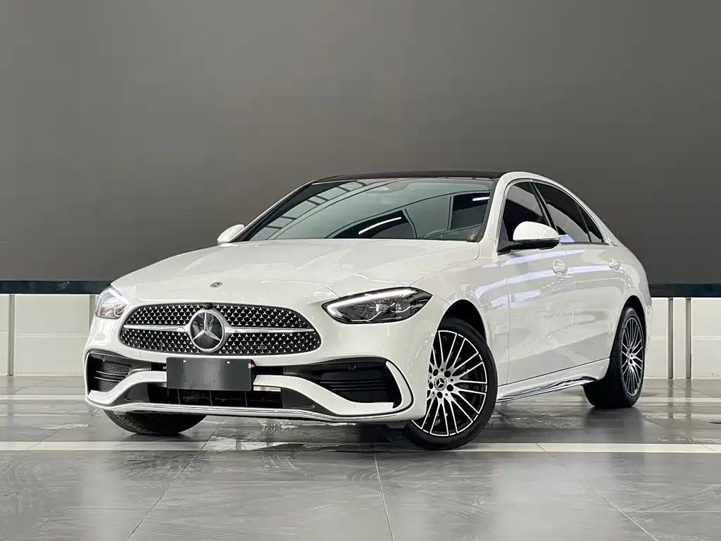 Mercedes-Benz C-Class — фото 1
