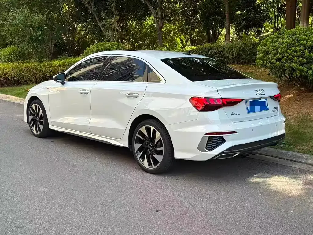 Audi A3 2024 из CN, фото 3