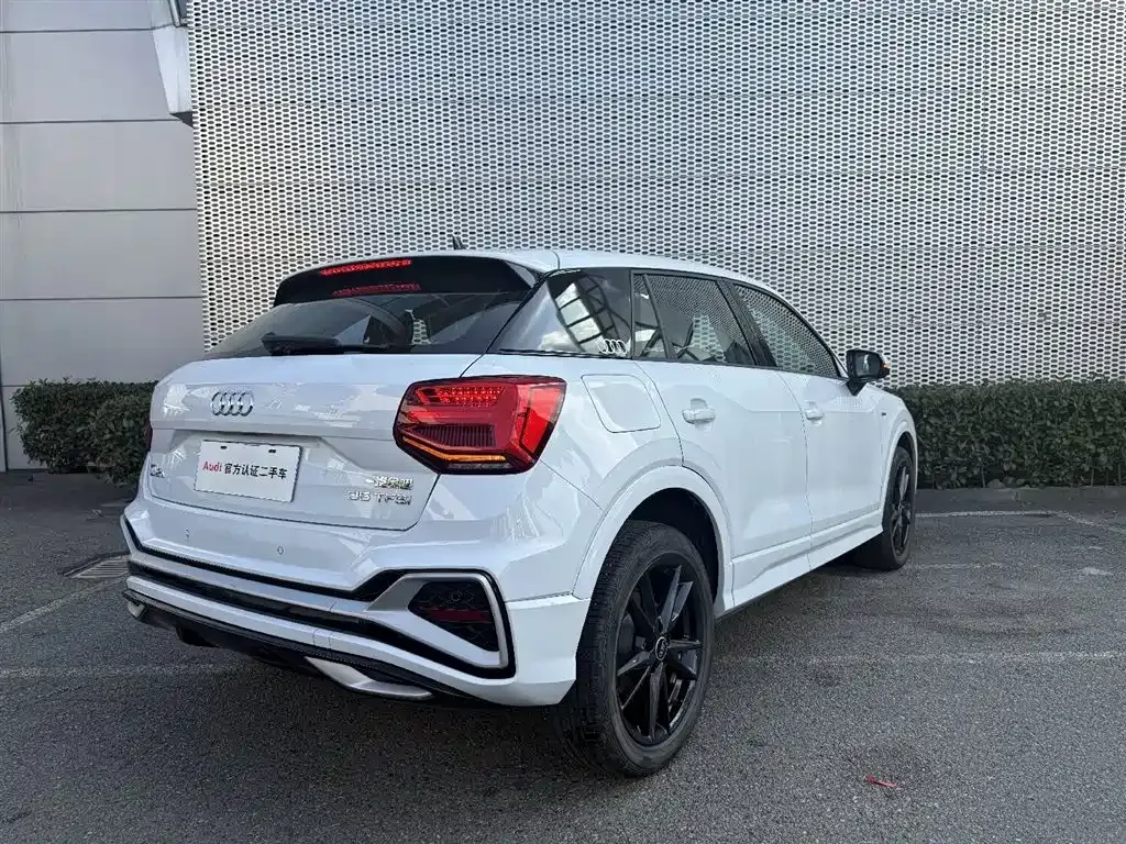 Audi Q2L 2023 из CN, фото 8