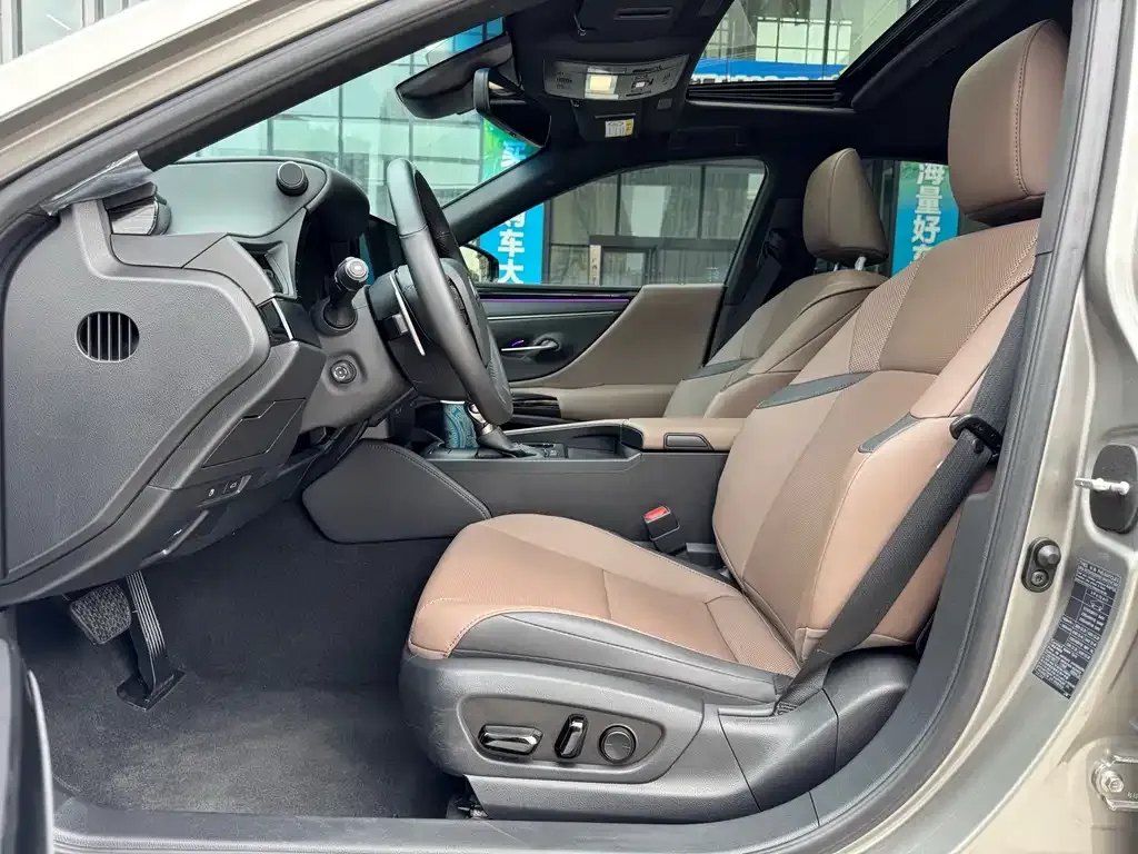Lexus ES 2023 из CN, фото 5