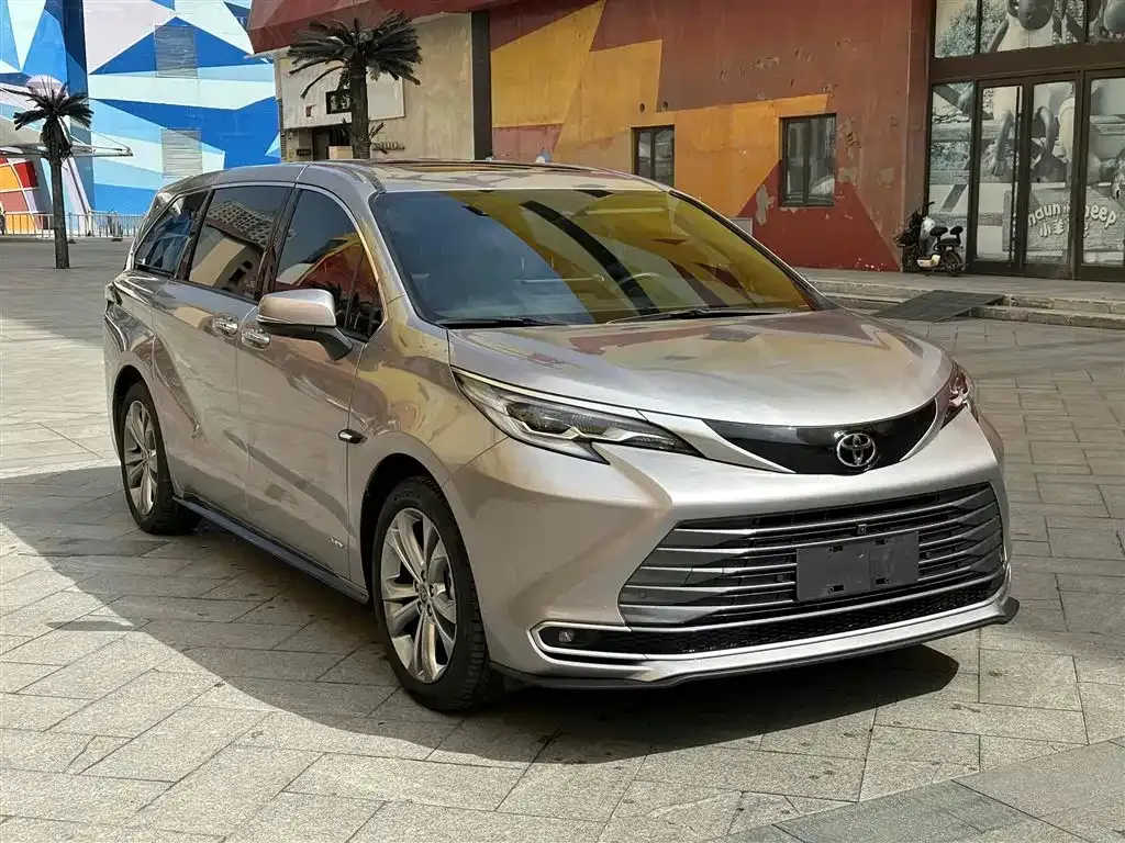 Toyota Sienna 2024 из CN, фото 8