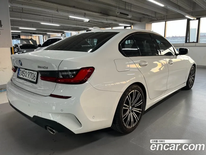 BMW 3-Series 2021 из KR, фото 3