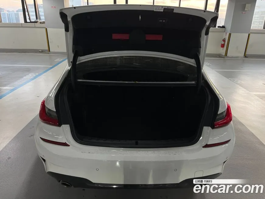 BMW 3-Series 2021 из KR, фото 5