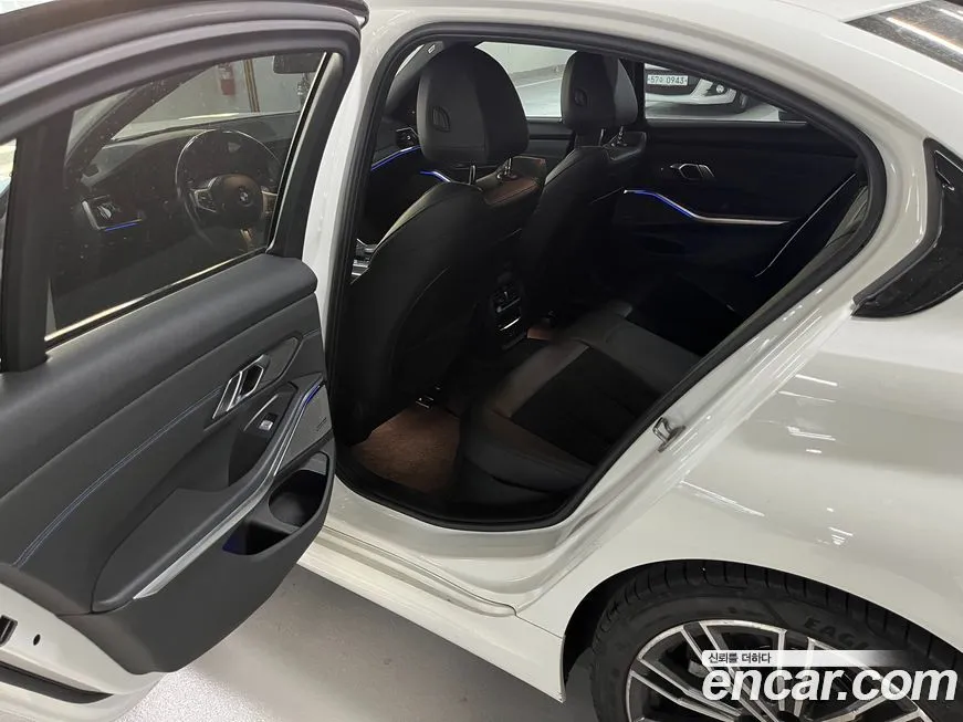 BMW 3-Series 2021 из KR, фото 9