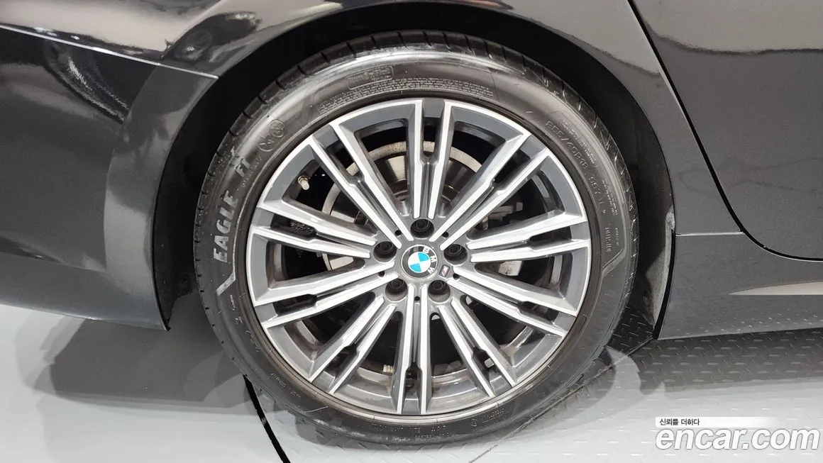 BMW 3-Series 2021 из KR, фото 5